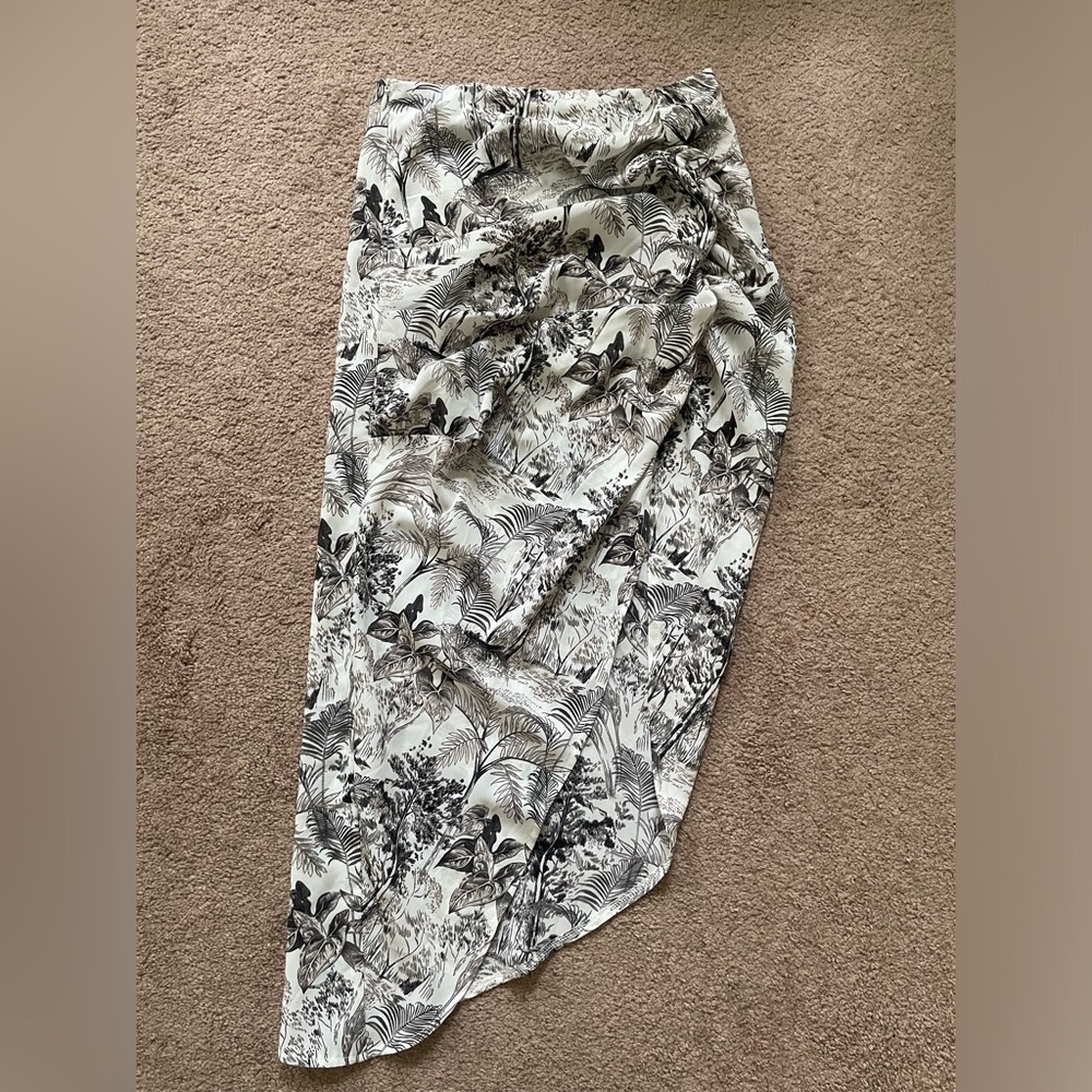 Cider asymmetrical skirt with cute black & white print, zipper side - size S